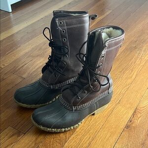 L.L. Bean Dark Brown and Black Lace-Up Winter Boots